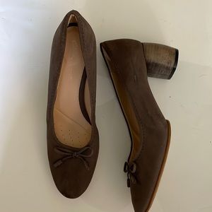 Clarks cushion suede shoes brown heel size 10